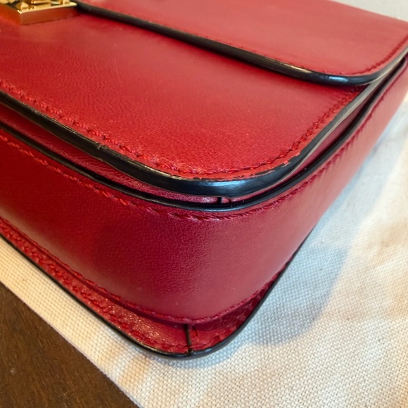 ❤️EUC❤️ VALENTINO 2015 L”Amour Fall Collection Crossbody - Stunning! - Picture 6 of 11